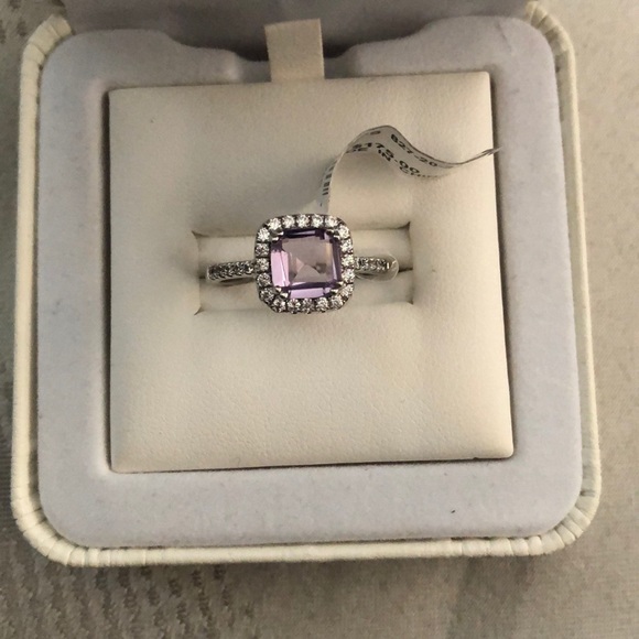 Amethyst & Cubic Zirconia Ring - Picture 2 of 3